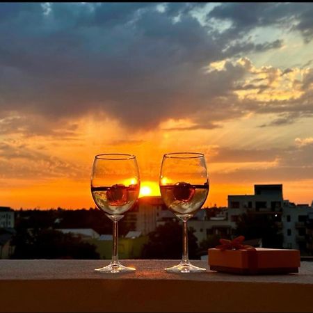 Sunset View Bucharest Apartment Exterior foto
