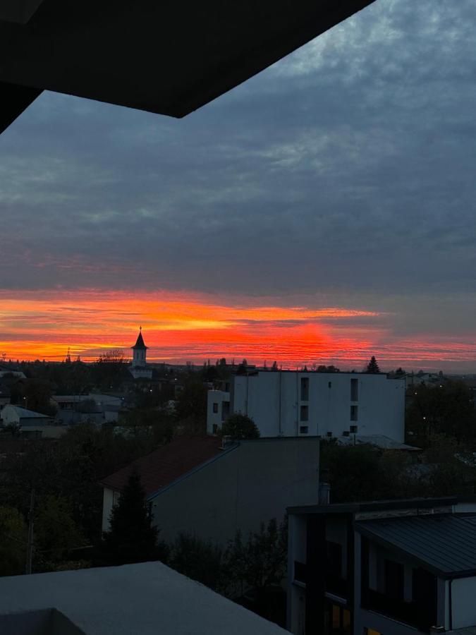Sunset View Bucharest Apartment Exterior foto